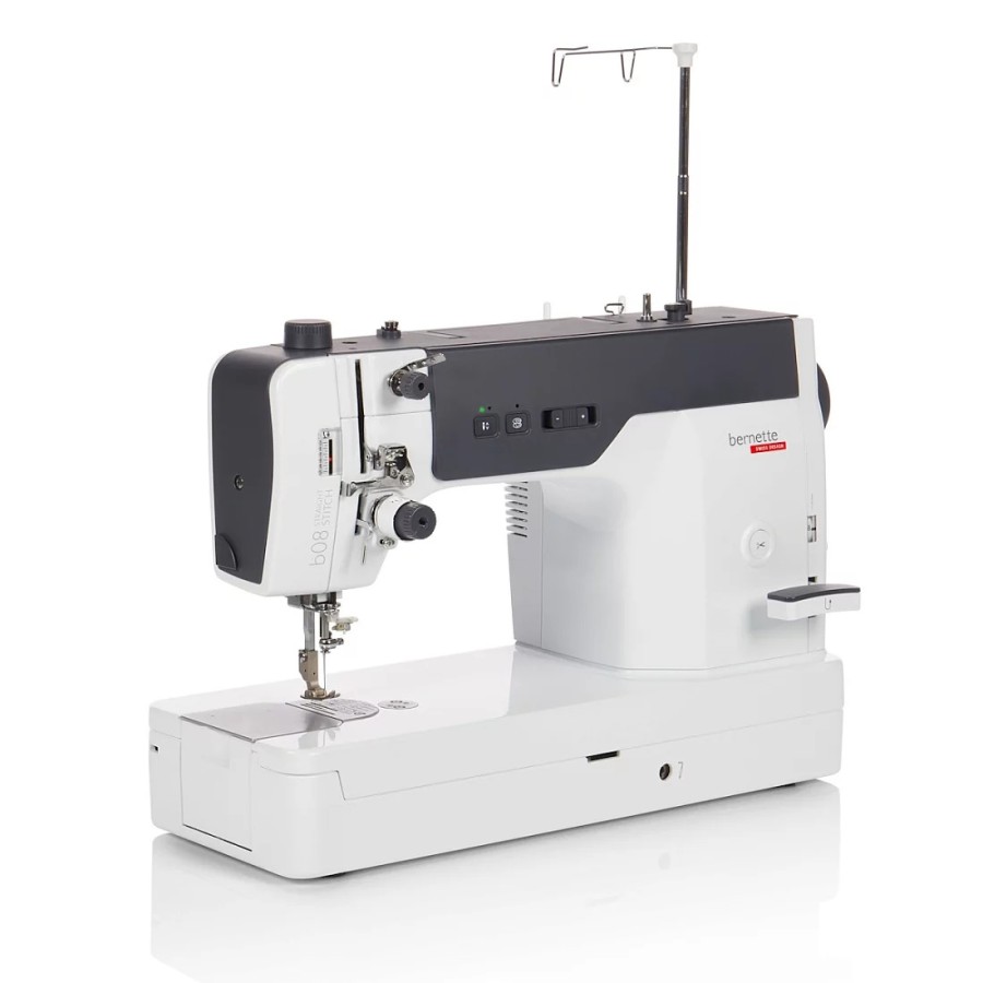 Швейная машина BERNETTE b08 straight stitch