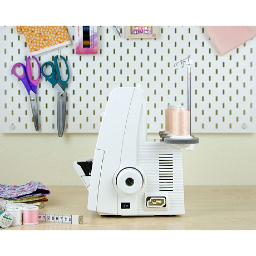 Оверлок JUKI MO-104DN