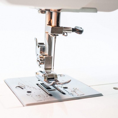Швейная машина Janome LEGEND 2525