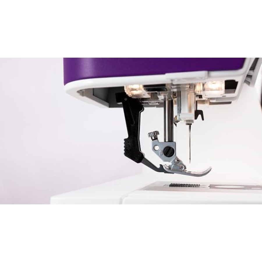 Швейная машина Pfaff Expression 710