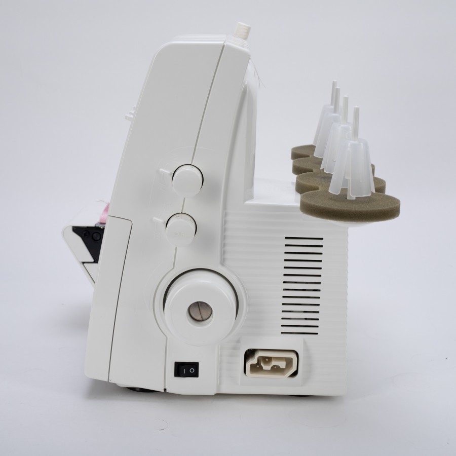 Оверлок  Juki B950