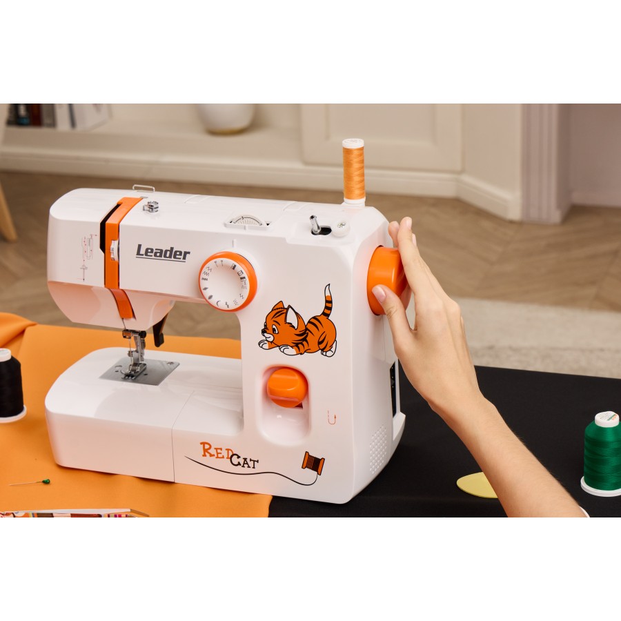 Швейная машина Leader RED CAT