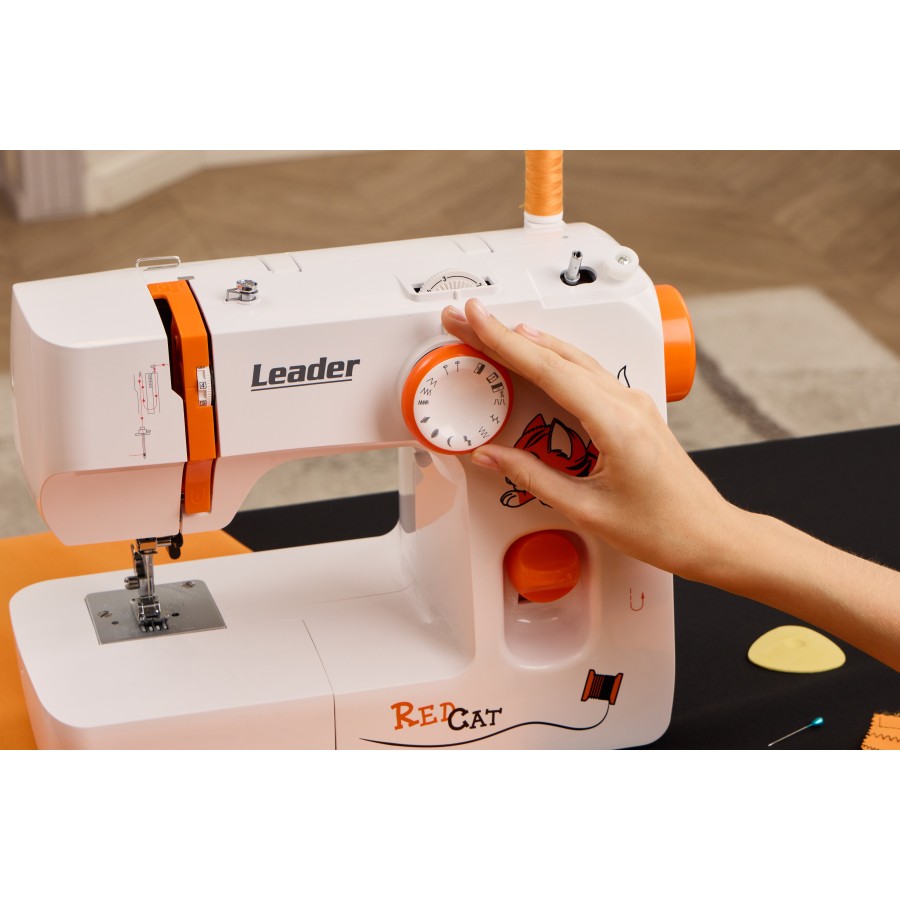 Швейная машина Leader RED CAT