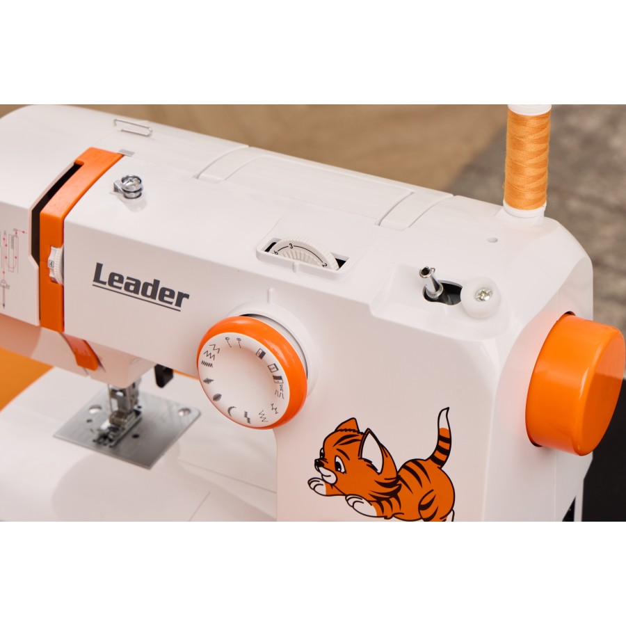 Швейная машина Leader RED CAT