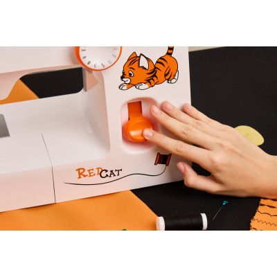 Швейная машина Leader RED CAT