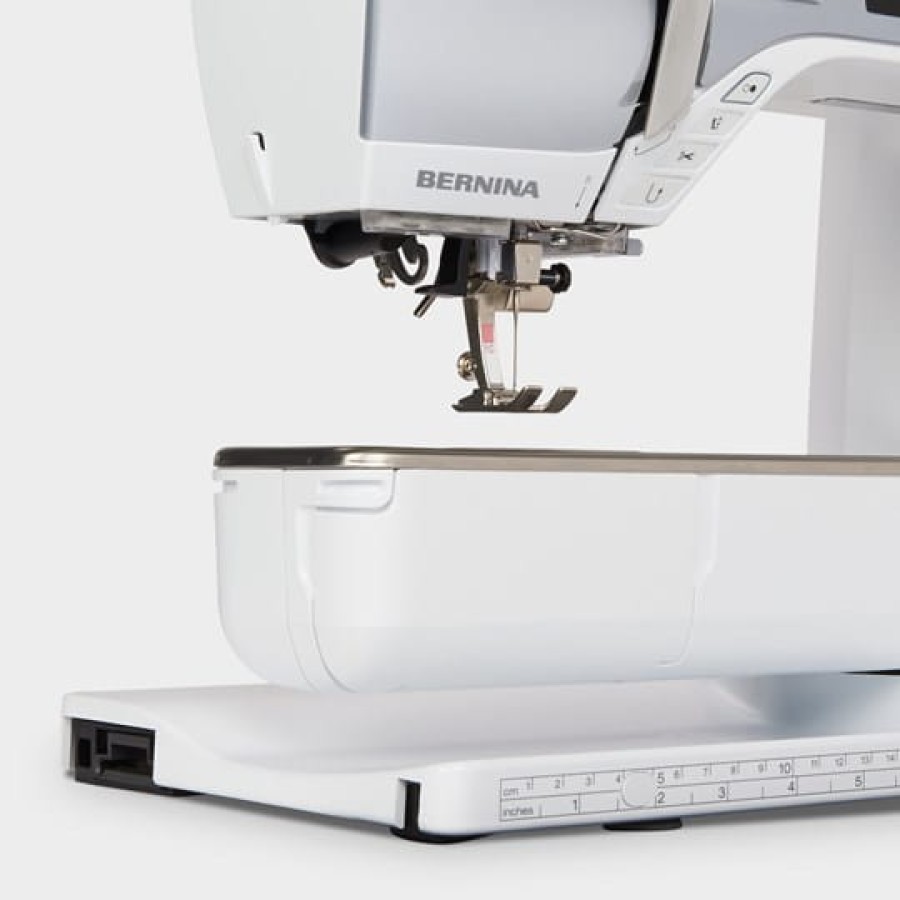 Швейная машина Bernina 570 QE (без модуля)