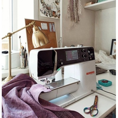 Швейная машина Bernina 590 (без модуля)