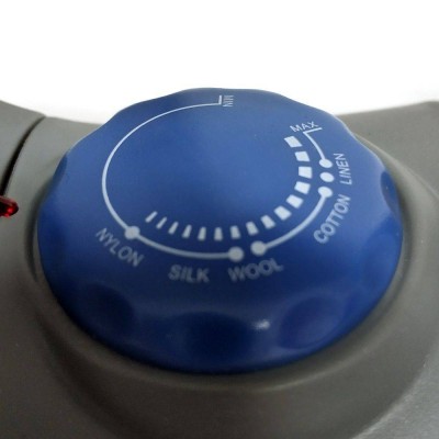Парогенератор с утюгом RUNZEL FOR 900 UTMARKT RED Professional Steam Generator